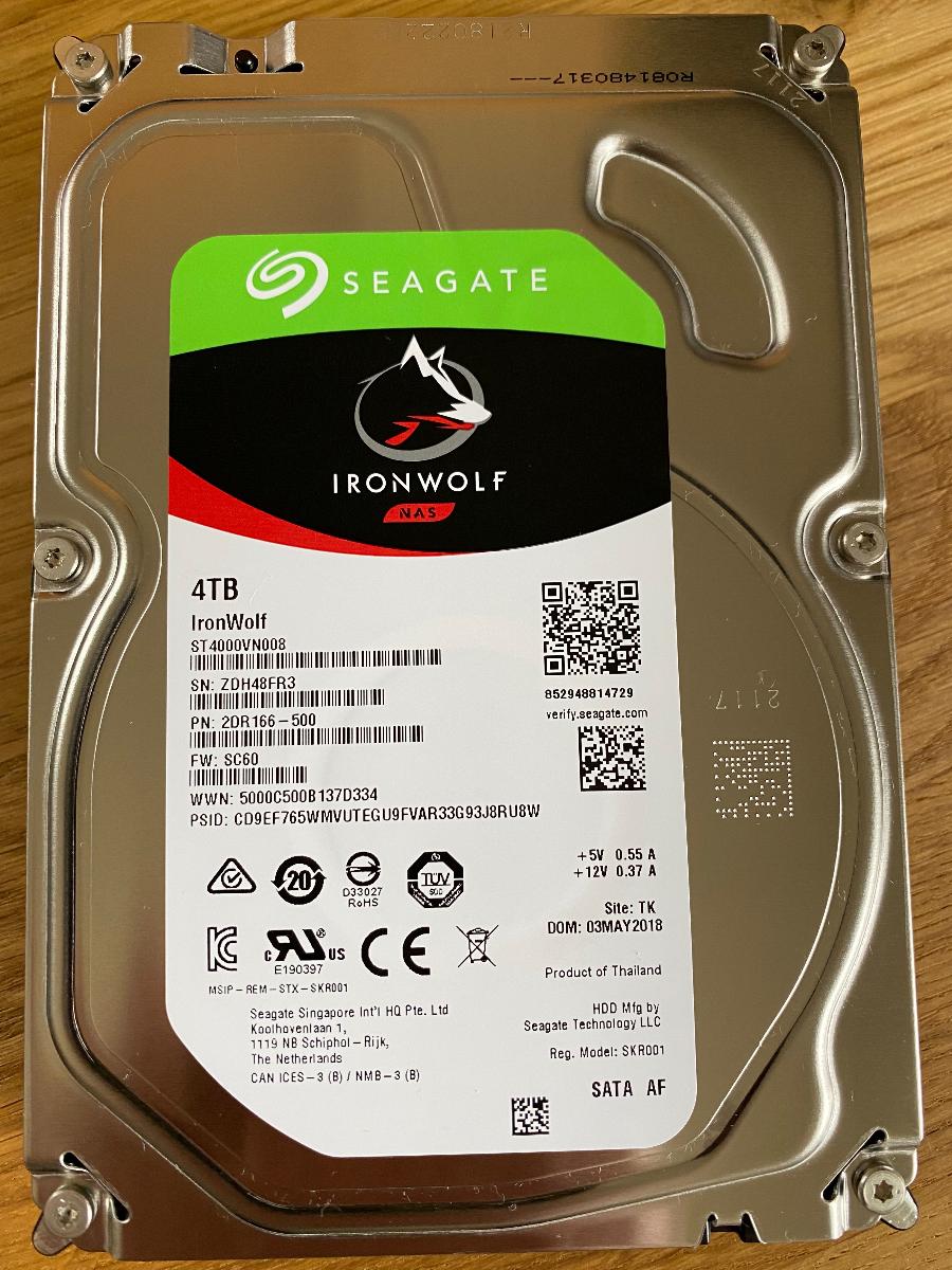 Pevný disk 4 TB 3,5" Seagate IronWolf ST4000VN008 - Notebooky, príslušenstvo