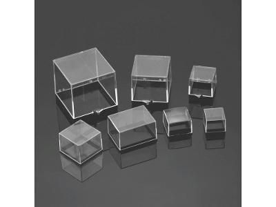 Plastové krabičky: Krabička 1 (27x27x26mm)