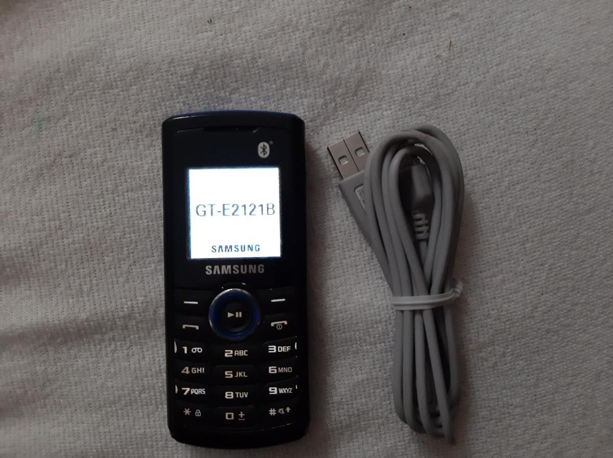 FUNKČNÍ MOBILNÍ TELEFON SAMSUNG GT-E2121B | Aukro