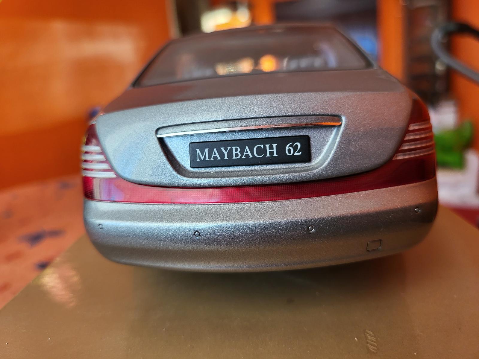 Maybach 62 AutoArt model 1:18 - Modely automobilů