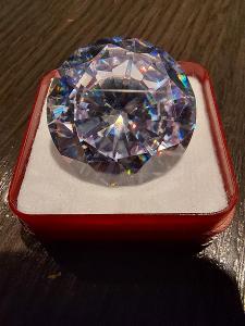 Diamant syntetický,laboratorní zirkon bílý AAAAA,25mm,103 karátů.