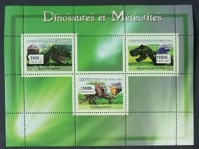 Guinea 2007 8€ Dinosaury a meteority, Minerály a praveká fauna
