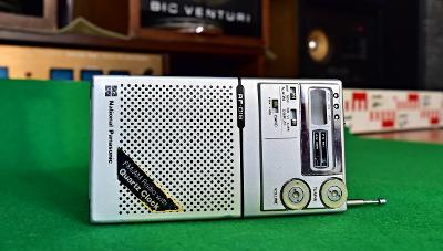 National Panasonic RF-016 mini rádio Japonsko 1978 (178335)