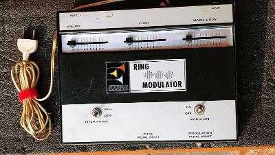 MAESTRO RM-1B - legendární kytarový modulátor z roku 1972 TOTAL RARE!!