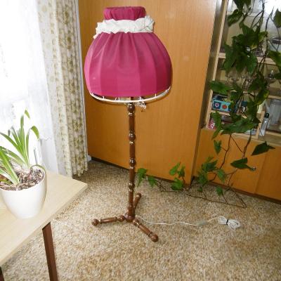 Stojanová lampa jednožárovková