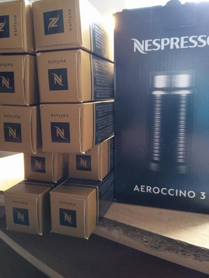 Nespresso napěňovač mléka Aeroccino 3-nový plus 100 kapslí Nespresso