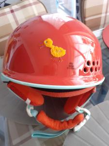 Dívčí / dámská lyžařská helma s audio  - S (51/55 cm) - jako nová