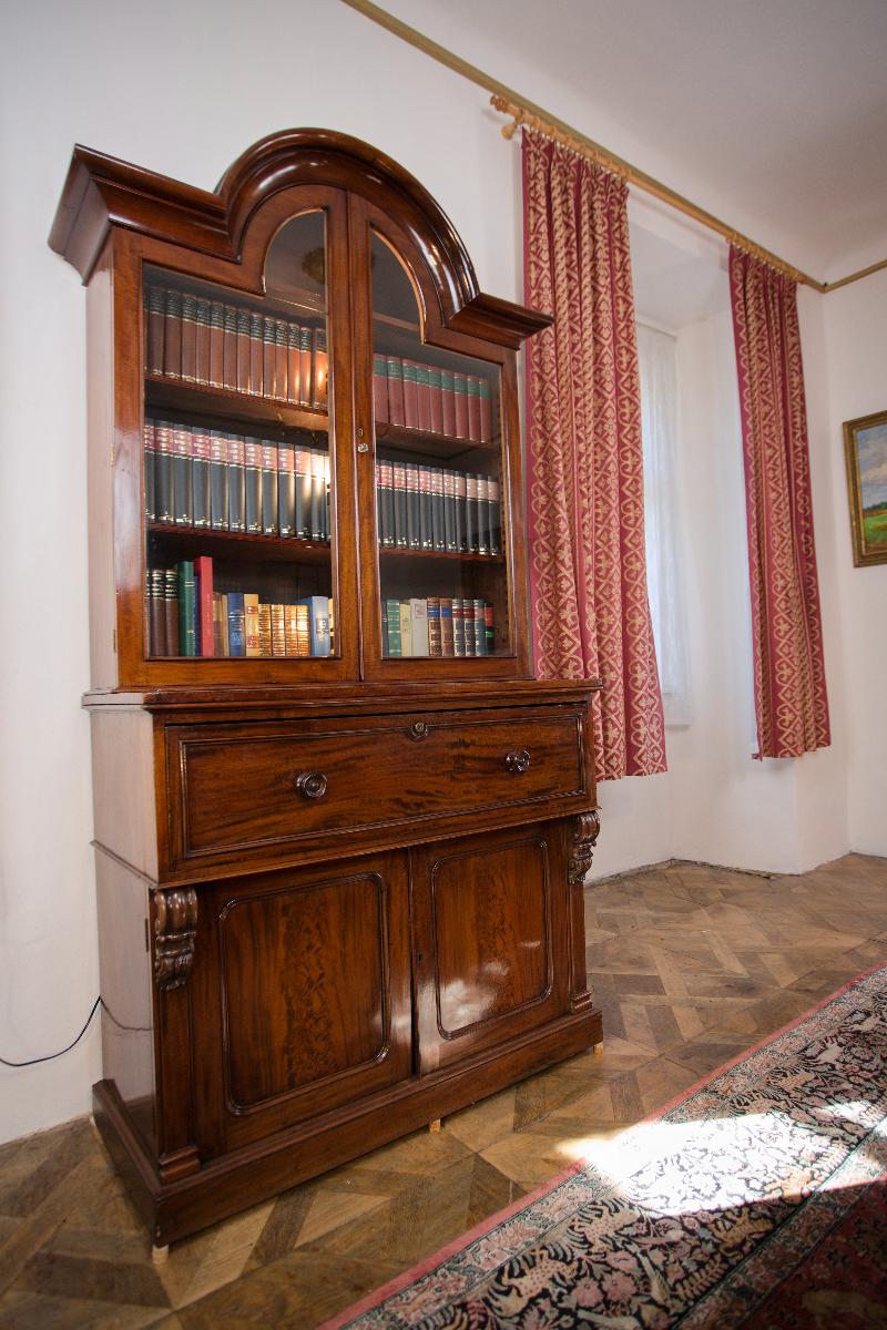 Knižnica so sekretárom 19. storočia Ľudovít Filip - Starožitnosti