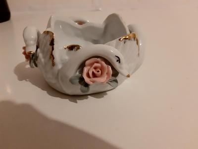 Porcelánová zlacená miska Labutě a růže: AMSEL HAMBURG 