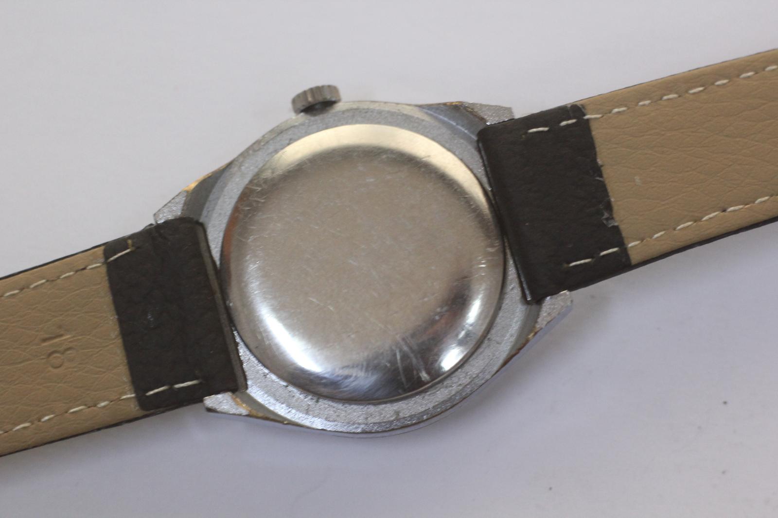 pánské hodinky PRIM 66, černý číselník - Starožitnosti
