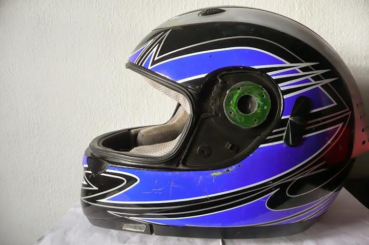 Přilba helma motocross AKIRA /obvod hlavy 57cm/moto