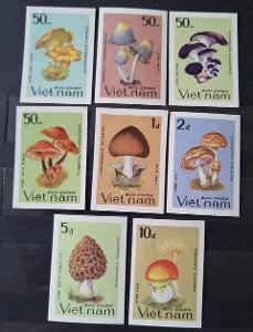 FLÓRA -Vietnam 1371/78 B **