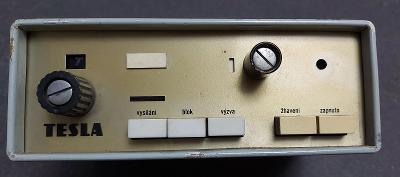 TESLA ovládací skříňka k radiostanicím - starší typ pěkná