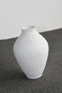 F. Biskvitová váza  17,5 cm
