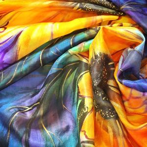 Hedvábný šátek "Tmavé slunečnice". Ruční malba.