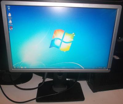 Dell Professional P2213 - LED monitor 22"