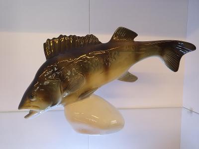 Royal Dux,czechoslovakai, porcelánová ryba velká !!!