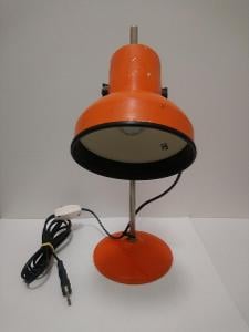 Oranžová retro lampa