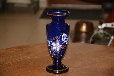 váza, modré sklo