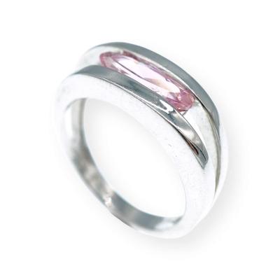 Stříbrný prstýnek s růžovým kamínkem velikost 57