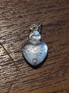 Starý krásný stříbrný přívěšek - Srdce zdobené - AG 925