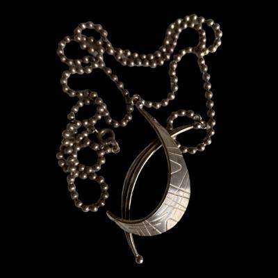 Retro Vintage stříbrný náhrdelník z 60' let 20. stol. Půlměsíc
