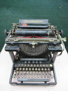 Historický psací stroj - REMINGTON - funkční