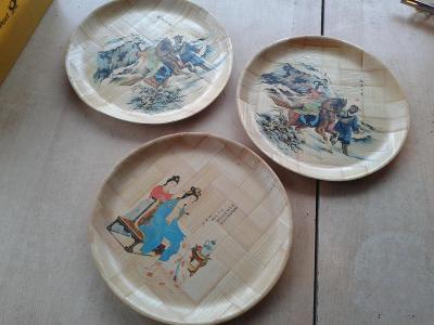 bambusové talíře s čínskými motivy -- viz foto