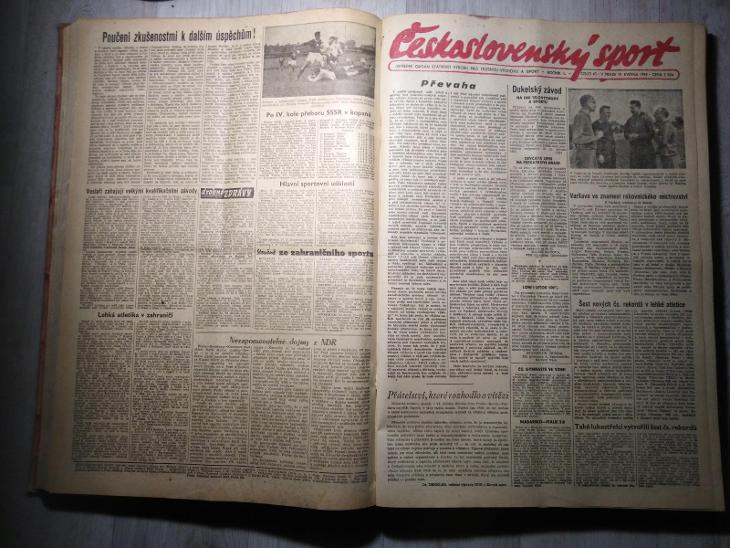 ČESKOSLOVENSKÝ SPORT 1953 - KOMPLET (HOKEJ, FOTBAL) - PRVNÍ ROČNÍK - Knihy a časopisy