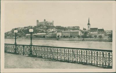 10D5169 Bratislava - hrad , Dunaj, nábřeží