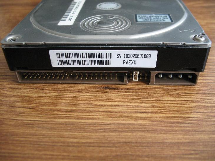 Disk Quantum Fireball LM15 - 15GB - Počítače a hry