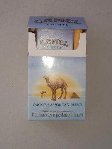 Camel krabička cigaret s velbloudem plus sirky