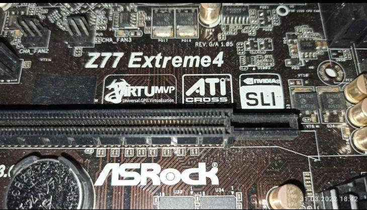 Základní deska ASRock Z77 Extreme 4 s procesorem i7-3770 a 8GB RAM