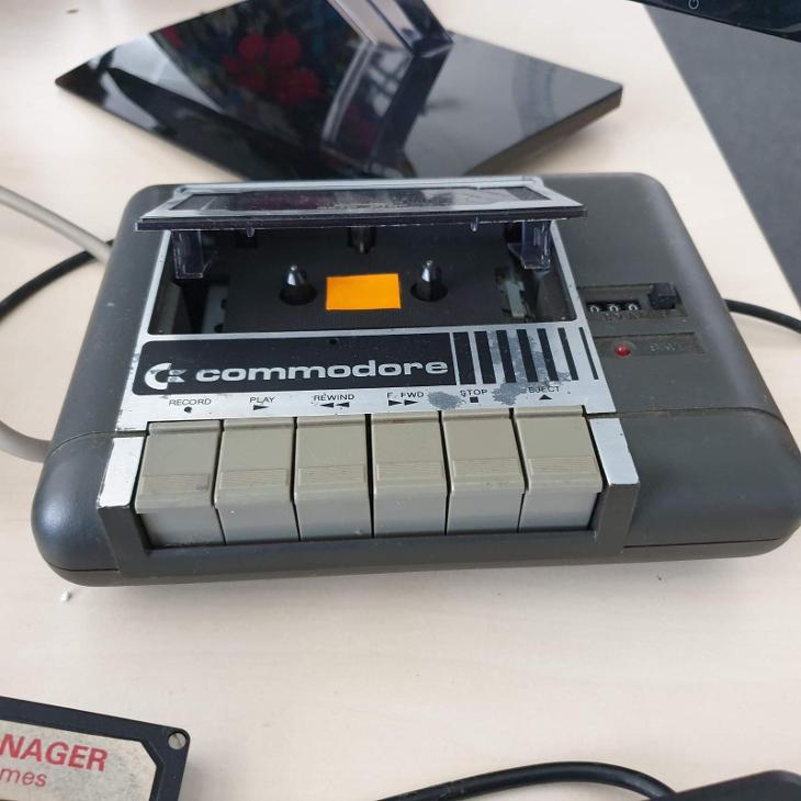 prehrávač Commodore Datassette pre C16 +4 funkčný hra - Počítače a hry