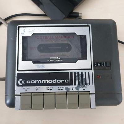 prehrávač Commodore Datassette pre C16 +4 funkčný hra