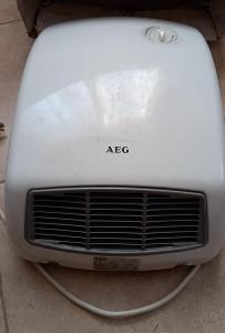 Horkovzdušný ventilátor AEG VH211