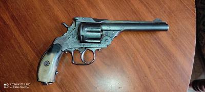 Revolver typu Smith Wesson 