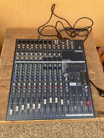 Mixážní pult Yamaha EMX5014C  - TV, audio, video