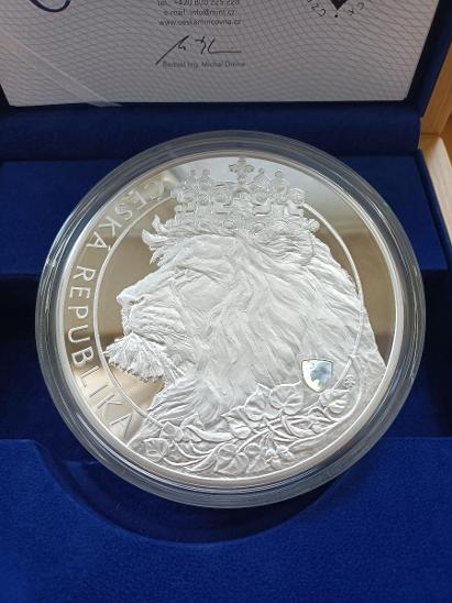 Stříbrná 3- kilogramová investiční mince Český lev 2021 s hologramem  - Numismatika