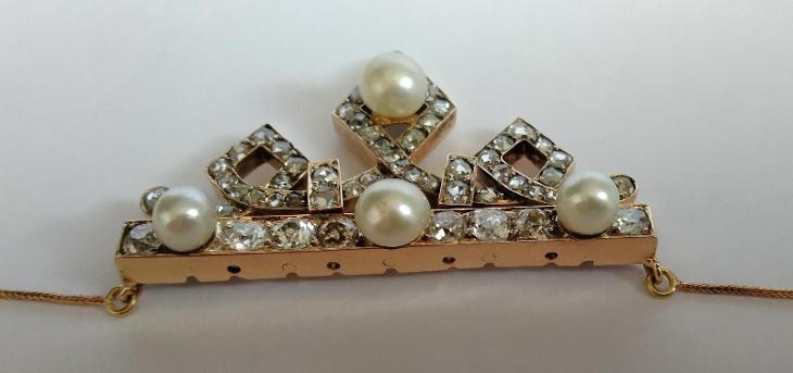 Zlatý náhrdelník s perlami a diamanty, 2,95 ct