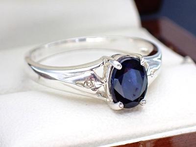 Luxusní prsten- safír+ diamanty 