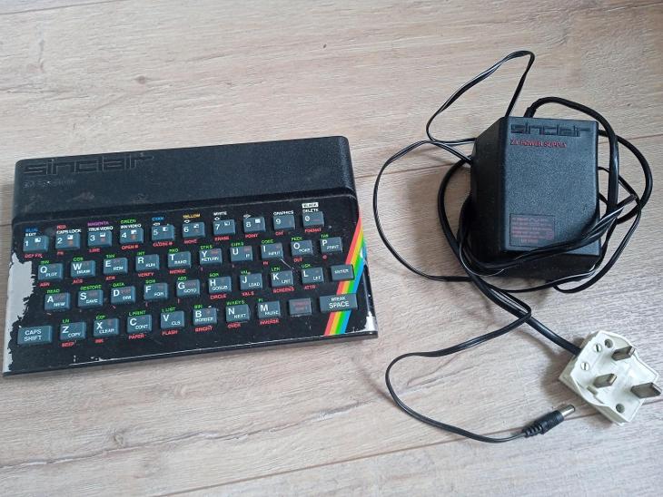 Sinclair ZX spectrum + zdroj