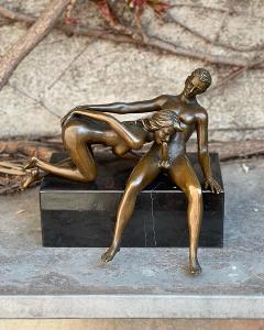 Erotická bronzová socha - Nahý par AKT 