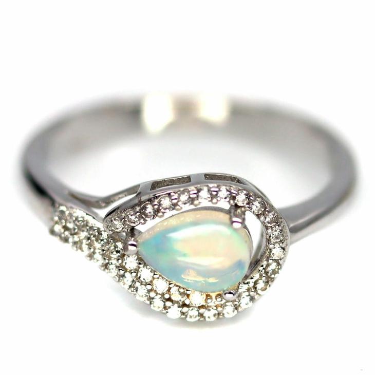 Přepychový prsten s přírodním duhovým opálem - Starožitné šperky