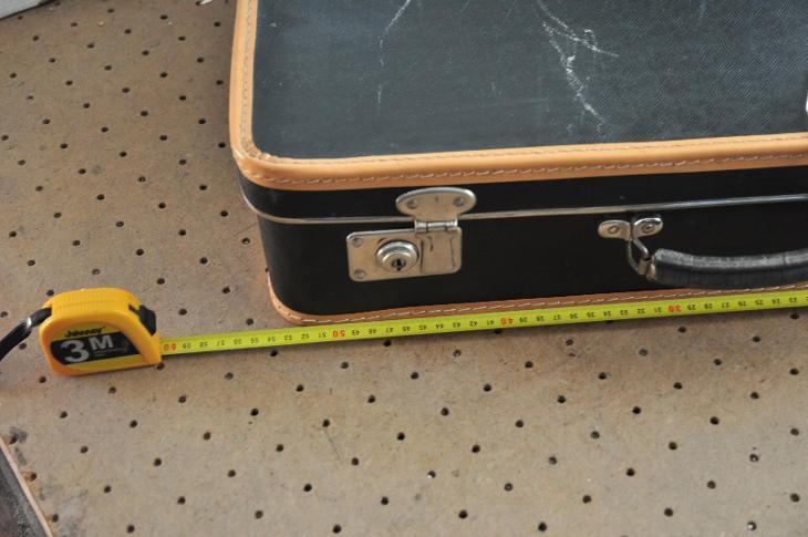 Menší starý cestovní kufr - značeno 3 - Starožitnosti