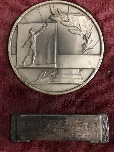 Medaile/plaketa sport putovní pohár ÚDA odbíjená/volejbal 1955 etue