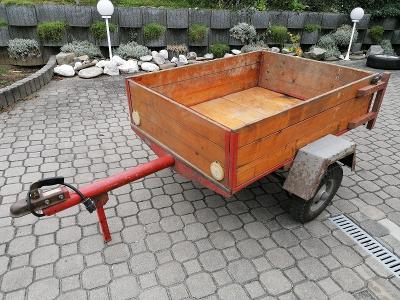 Přívěsný vozík za auto s dřevěnou korbou 130x100x32cm