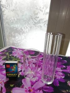 jedenáctiboká skleněná váza/vázička - velmi staré (+ laboratorní sklo)