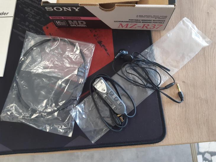 Nový a nepoužitý MD přehrávač Sony MZ-R37, orig, BOX s příslušenstvím! - TV, audio, video