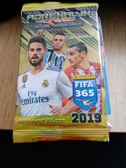 2019 PANINI ADRENALYN XL FIFA 365 Balíček Kariet Nový - Sportovní sbírky